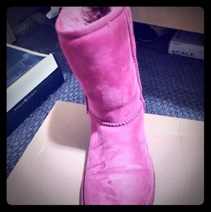 Pink uggs